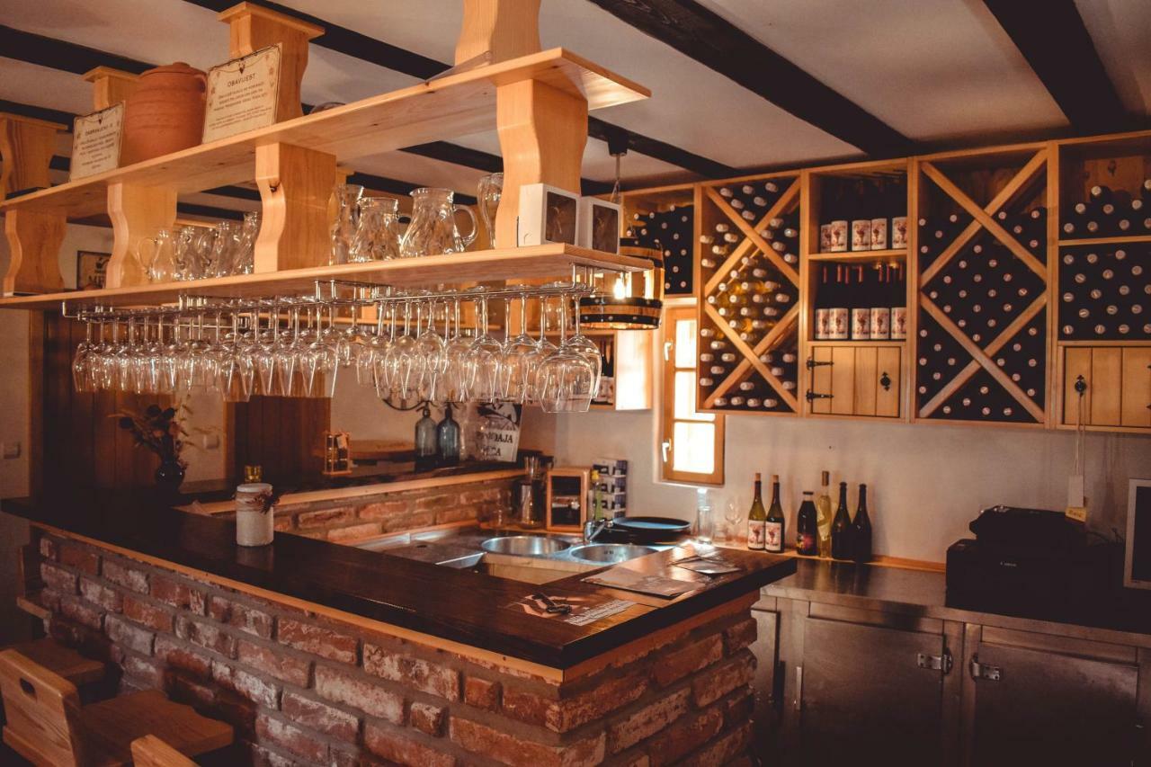 Sobe Na Vinskoj Cesti Zmajevac Apartment Ngoại thất bức ảnh